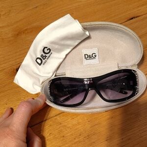 D&G Dolce & Gabbana Elegant Black Sunglasses with Case And Cloth